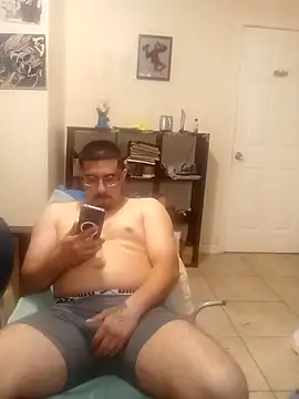 Snapshot of k1oudE chatting on 10/25/25, 07:52 k1oudE online show from 10/25/25, 07:52