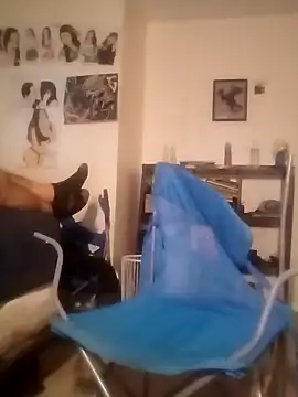 Snapshot of k1oudE chatting on 11/06/25, 03:57 k1oudE online show from 11/06/25, 03:57