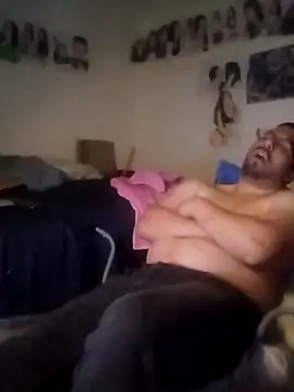 Snapshot of k1oudE chatting on 11/07/25, 04:07 k1oudE online show from 11/07/25, 04:07