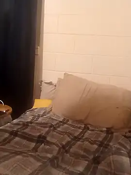 k1oudE online show from 02/23/26, 04:32