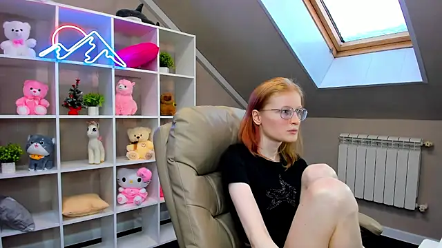 Snapshot of ElizabethHarpper chatting on 12/31/24, 03:55 ElizabethHarpper online show from 12/31/24, 03:55