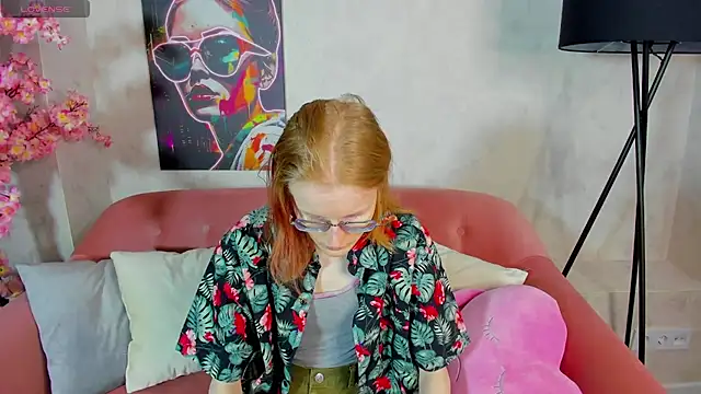 Snapshot of ElizabethHarpper chatting on 01/05/25, 01:24 ElizabethHarpper online show from 01/05/25, 01:24