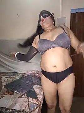Snapshot of Hot_muskaan chatting on 08/06/26, 04:53 Hot muskaan online show from 08/06/26, 04:53
