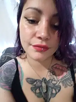 Snapshot of Miss_Amelie chatting on 01/09/25, 04:30 Miss Amelie online show from 01/09/25, 04:30