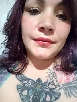 Snapshot of Miss_Amelie chatting on 01/31/25, 04:47 Miss Amelie online show from 01/31/25, 04:47