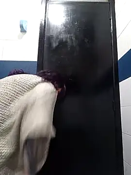 Snapshot of Miss_Amelie chatting on 03/08/25, 12:44 Miss Amelie online show from 03/08/25, 12:44