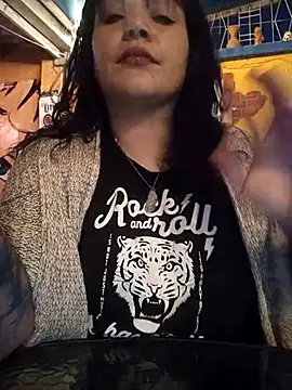 Snapshot of Miss_Amelie chatting on 03/11/25, 11:26 Miss Amelie online show from 03/11/25, 11:26