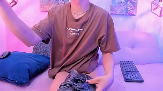 Angel Khouri online show from 02/10/25, 02:19