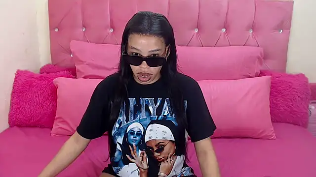 Snapshot of naughtiest_baddy chatting on 09/25/25, 07:50 naughtiest baddy online show from 09/25/25, 07:50