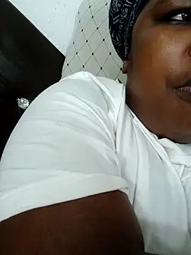 SexyLadyBoosxx online show from 10/08/25, 05:21