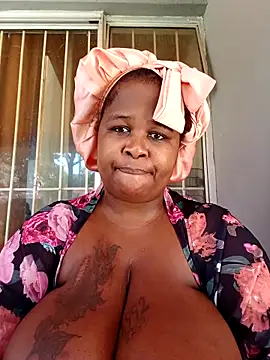 SexyLadyBoosxx online show from 10/17/25, 01:03