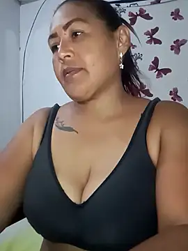 Snapshot of Abigail_BigTits chatting on 03/22/25, 04:56 Abigail BigTits online show from 03/22/25, 04:56