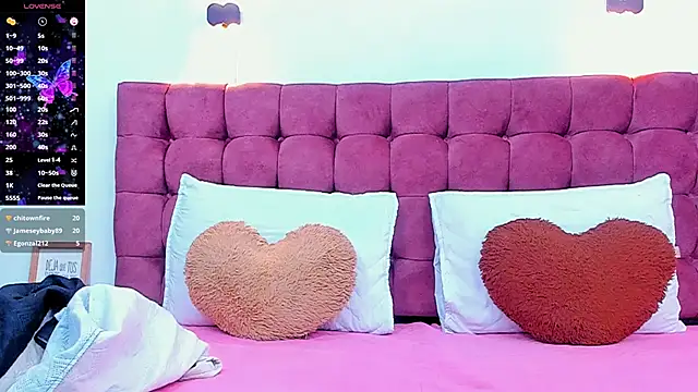 Annie kurt  online show from 02/11/25, 11:12