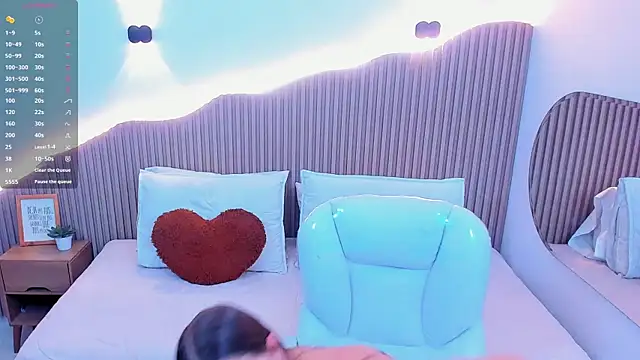 Annie kurt  online show from 03/08/25, 08:03