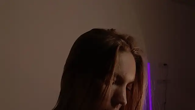 Snapshot of alittlestarrr chatting on 12/31/24, 12:54 alittlestarrr online show from 12/31/24, 12:54