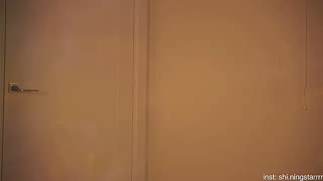 Snapshot of alittlestarrr chatting on 02/26/25, 07:20 alittlestarrr online show from 02/26/25, 07:20