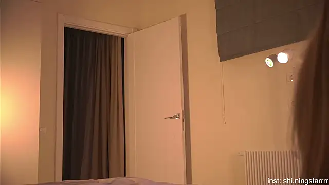 Snapshot of alittlestarrr chatting on 03/01/25, 04:54 alittlestarrr online show from 03/01/25, 04:54