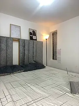 Snapshot of womantall99 chatting on 12/31/24, 02:25 womantall99 online show from 12/31/24, 02:25