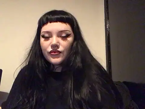 Snapshot of Gothicsiren chatting on 12/29/24, 02:17 Gothicsiren online show from 12/29/24, 02:17