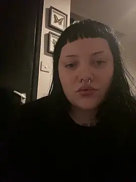 Snapshot of Gothicsiren chatting on 01/02/25, 01:06 Gothicsiren online show from 01/02/25, 01:06