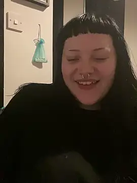 Snapshot of Gothicsiren chatting on 01/02/25, 04:09 Gothicsiren online show from 01/02/25, 04:09