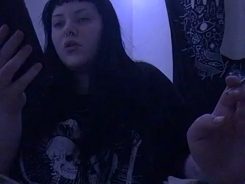 Snapshot of Gothicsiren chatting on 01/25/25, 03:09 Gothicsiren online show from 01/25/25, 03:09