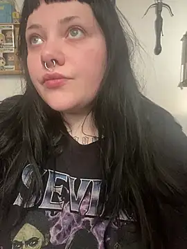 Snapshot of Gothicsiren chatting on 02/18/25, 11:55 Gothicsiren online show from 02/18/25, 11:55