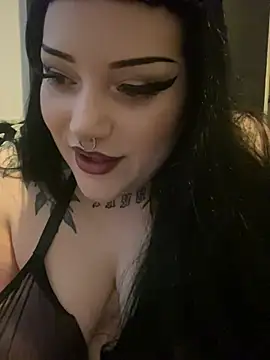 Snapshot of Gothicsiren chatting on 03/21/25, 05:12 Gothicsiren online show from 03/21/25, 05:12