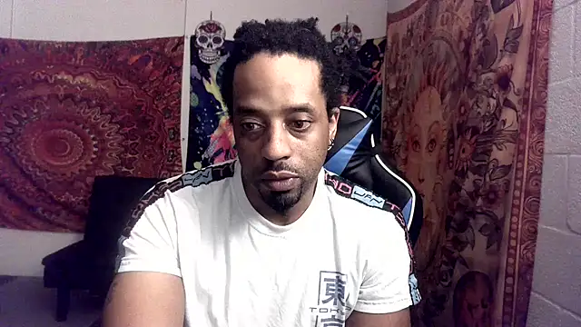 Snapshot of Coco-Licious chatting on 01/01/25, 12:44 Coco-Licious online show from 01/01/25, 12:44