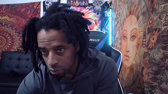 Snapshot of Coco-Licious chatting on 01/09/25, 02:51 Coco-Licious online show from 01/09/25, 02:51