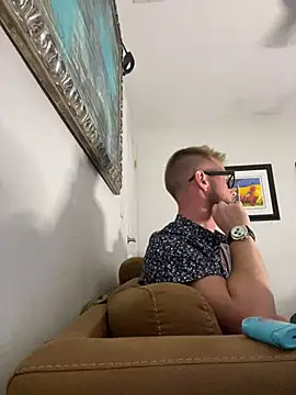 Snapshot of bjay1210 chatting on 01/02/25, 02:54 bjay1210 online show from 01/02/25, 02:54