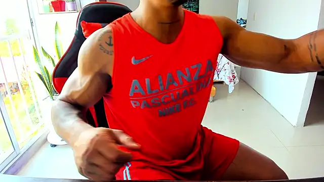 Snapshot of Adam_Valenciia chatting on 11/04/25, 03:55 Adam Valenciia online show from 11/04/25, 03:55