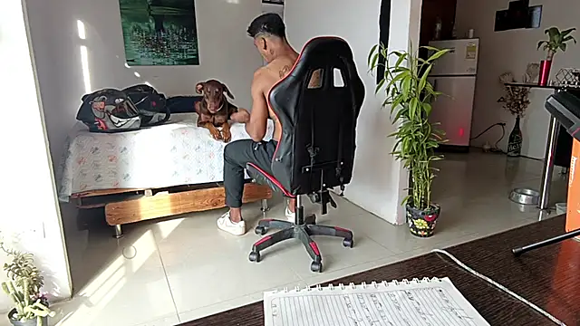 Snapshot of Adam_Valenciia chatting on 02/21/26, 09:16 Adam Valenciia online show from 02/21/26, 09:16