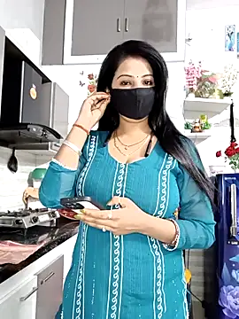 Best-Couple online show from 04/15/26, 03:57