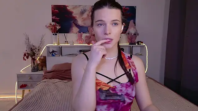 Nellie Medina online show from 03/20/26, 05:07