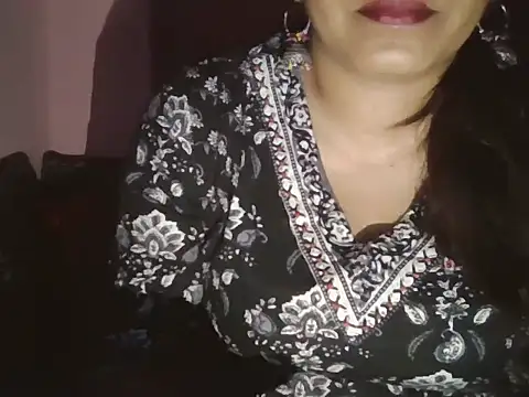 Snapshot of Hot-shanvi chatting on 05/18/26, 05:52 Hot-shanvi online show from 05/18/26, 05:52
