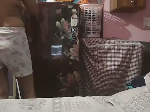 Snapshot of Hot-shanvi chatting on 07/25/26, 12:47 Hot-shanvi online show from 07/25/26, 12:47