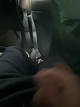 Snapshot of atoy3333 chatting on 09/08/25, 05:01 atoy3333 online show from 09/08/25, 05:01