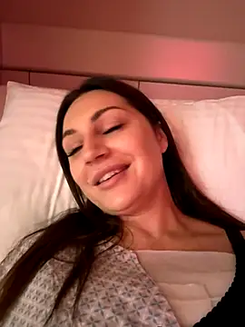 Snapshot of claraxjoyy chatting on 10/23/25, 05:29 claraxjoyy online show from 10/23/25, 05:29