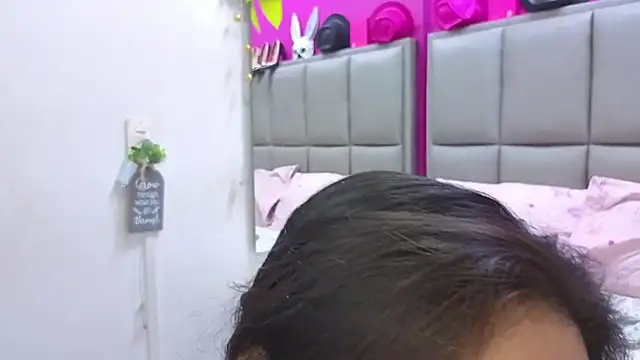 KRYSSTARITTER4 online show from 05/17/26, 03:48