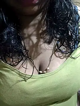 Snapshot of Rathi22 chatting on 06/25/26, 03:17 Rathi22 online show from 06/25/26, 03:17
