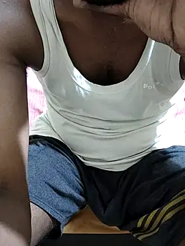 Snapshot of Rathi22 chatting on 07/16/26, 02:45 Rathi22 online show from 07/16/26, 02:45
