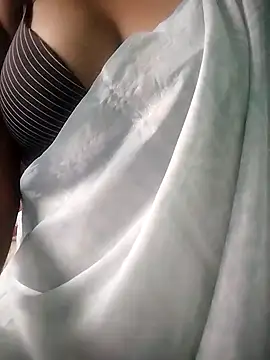 Snapshot of muskan-Sharma chatting on 02/11/25, 04:11 muskan-Sharma online show from 02/11/25, 04:11