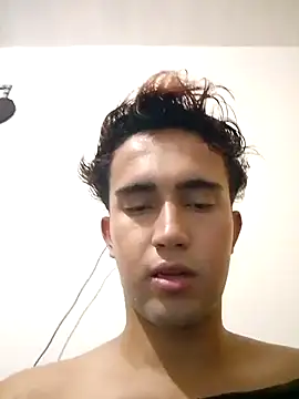 Snapshot of Lian_Noath chatting on 01/01/25, 11:29 Lian Noath online show from 01/01/25, 11:29