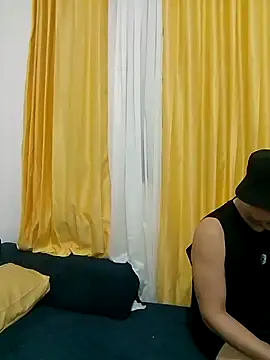 Snapshot of Lian_Noath chatting on 01/07/25, 07:10 Lian Noath online show from 01/07/25, 07:10