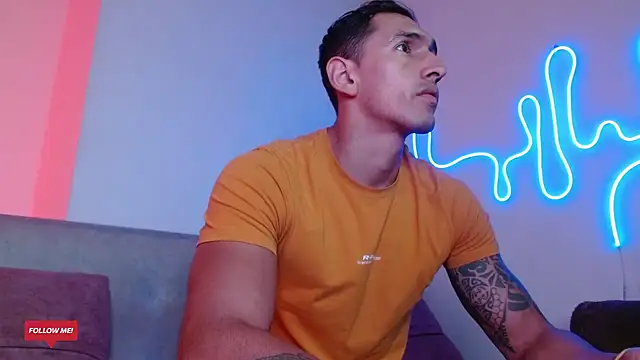 Snapshot of Joylopez_fit chatting on 02/20/25, 02:13 Joylopez fit online show from 02/20/25, 02:13