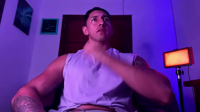 Snapshot of Joylopez_fit chatting on 11/07/25, 02:50 Joylopez fit online show from 11/07/25, 02:50