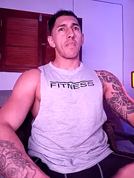 Snapshot of Joylopez_fit chatting on 11/17/25, 03:40 Joylopez fit online show from 11/17/25, 03:40