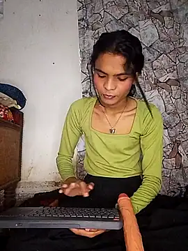 Enna Zarza  online show from 10/27/25, 06:28