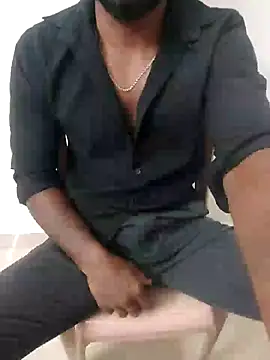 Snapshot of hot_boy_dic chatting on 01/02/25, 06:12 hot boy dic online show from 01/02/25, 06:12